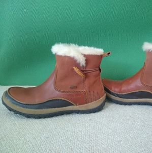 Merrell booties NWOT